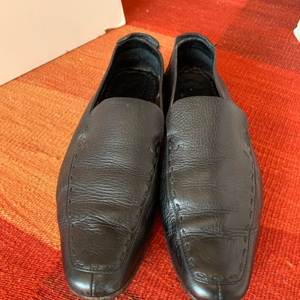 GUCCI classic flats hand pick stitched grained leather